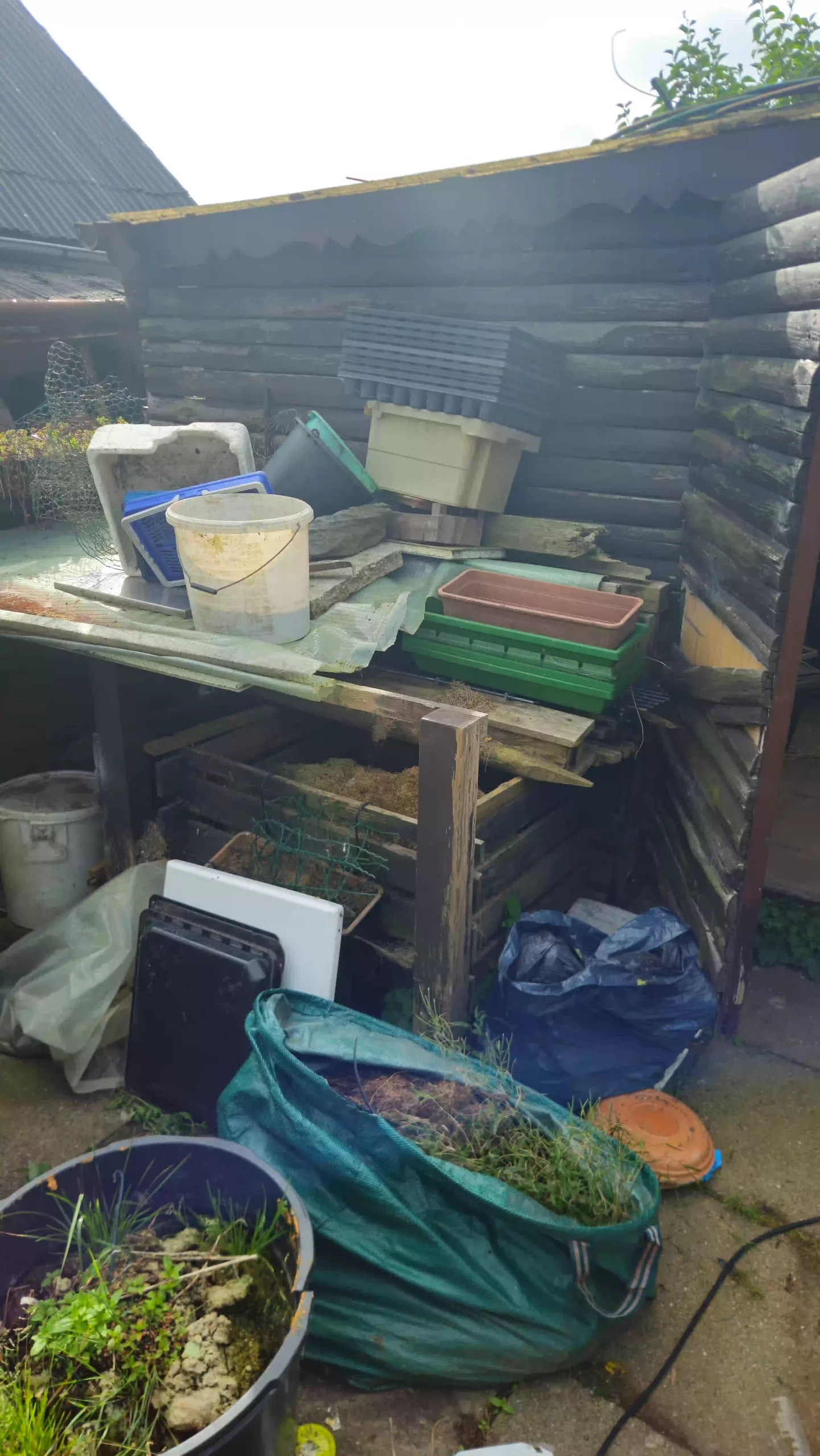 Gartenabfälle in Dortmund – Entrümpelung im Außenbereich inkl. Entsorgung